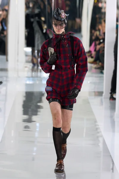 Look 7